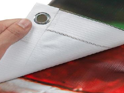 来凤喷绘和刀刮布的工艺区别。